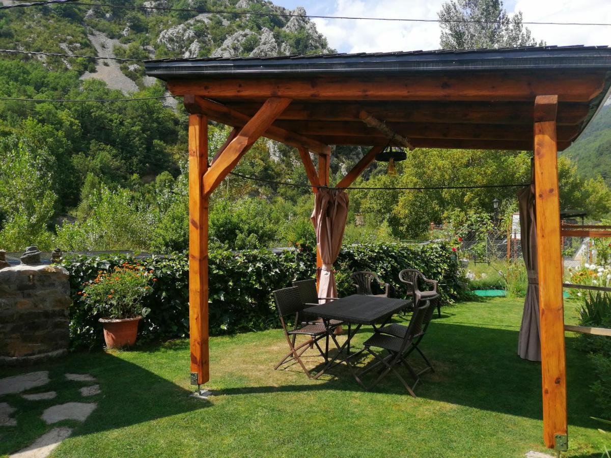 Apartamentos Mobison Salinas de Bielsa ภายนอก รูปภาพ