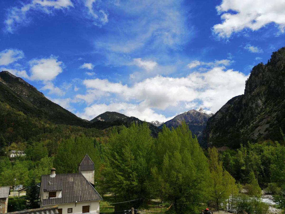 Apartamentos Mobison Salinas de Bielsa ภายนอก รูปภาพ